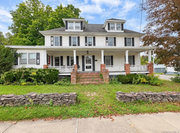 39 Maple Avenue, Florida, NY 10921
