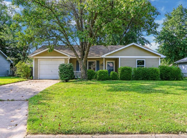 2316 Spain Drive, Manhattan, KS 66502
