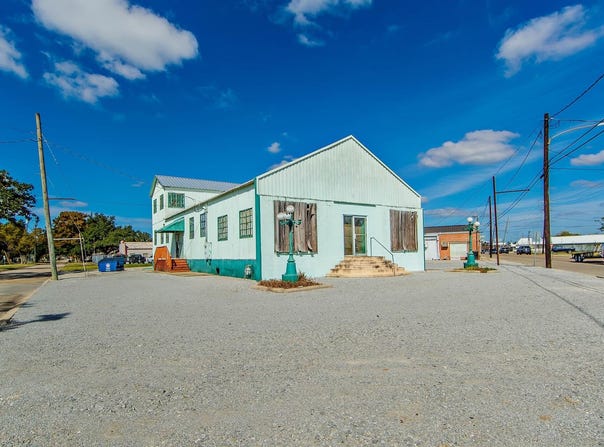 1422 Barrow St, Houma, LA 70360