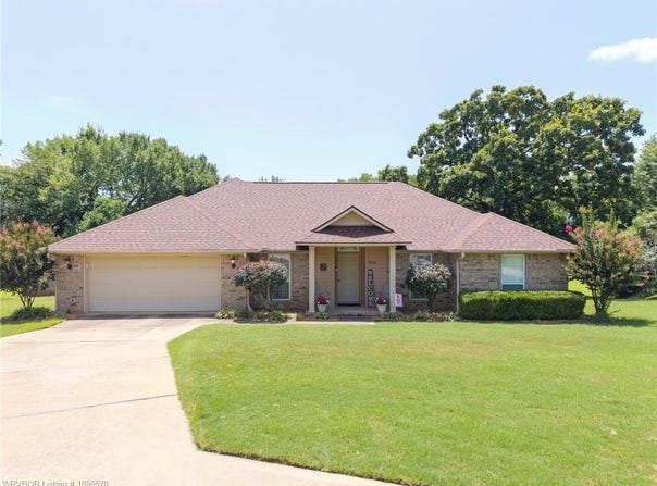 9504 Pointe DR, Fort Smith, AR 72903
