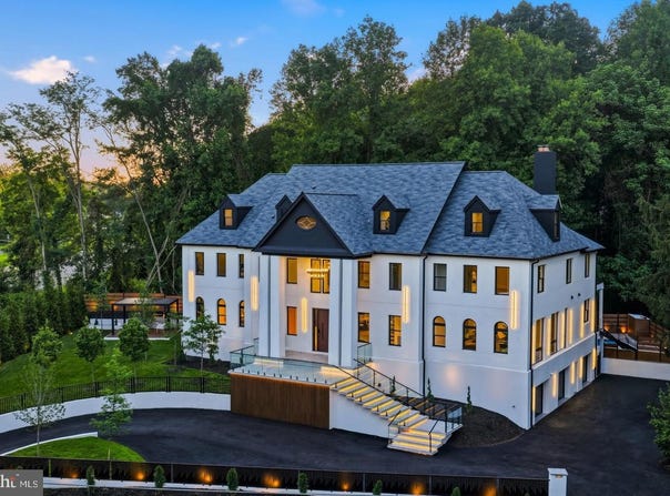 1124 SAVILE Lane, MCLEAN, VA 22101