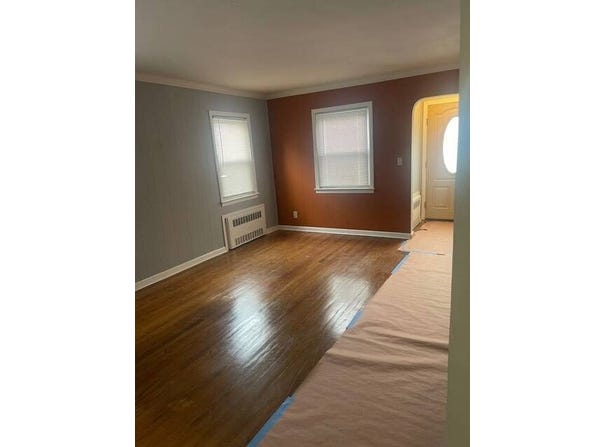 212 Brown Ave, Hempstead, NY 11550