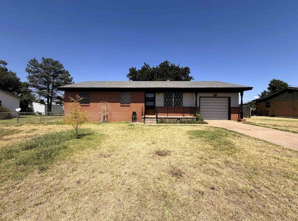 426 E Elm Dr, Buffalo, OK 73843