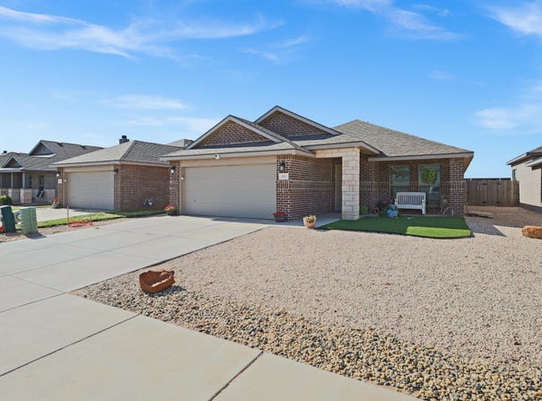 325 E 34th Street, Wolfforth, TX 79382