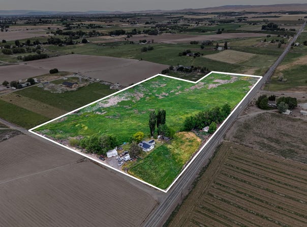 1300 Dekker rd, Outlook, WA 98938