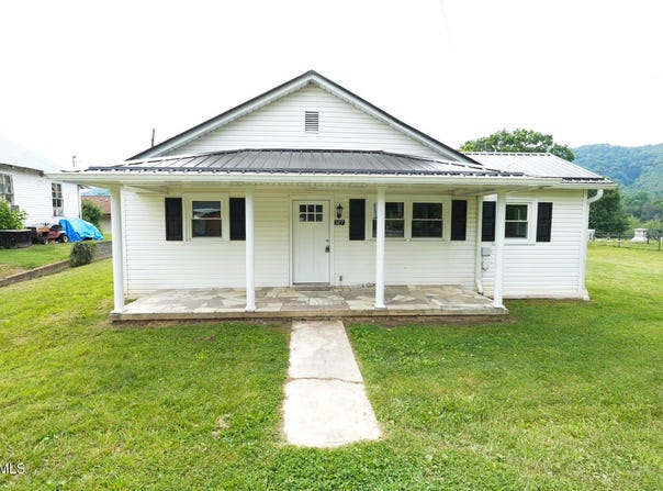 327 Walnut Street, Gate City, VA 24251