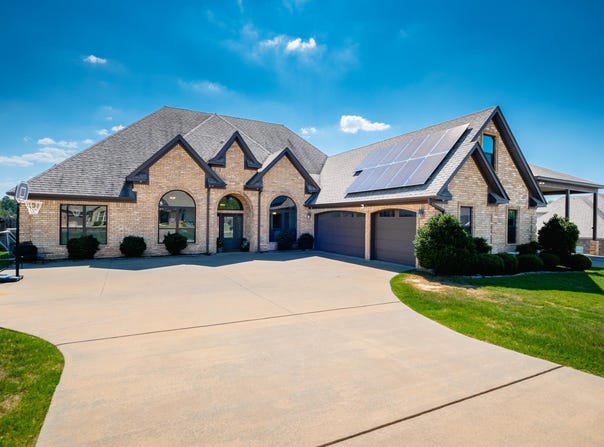 9105 Stone Canyon Drive, Alexander, AR 72002