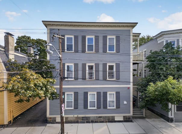 131 Derby St, Salem, MA 01970