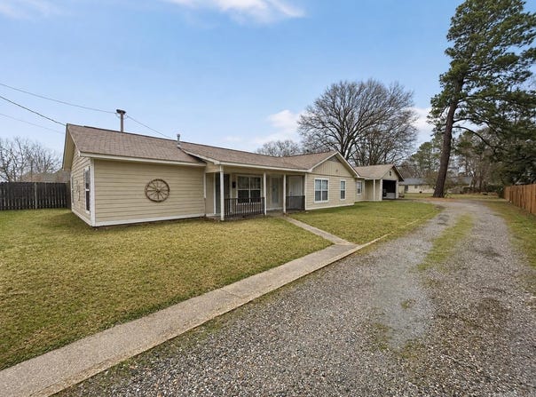 517 W Fifth St, Hope, AR 71801