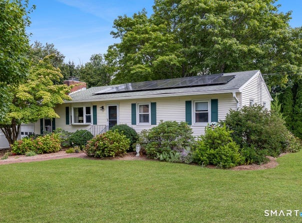 2 Hill Top View, Clinton, CT 06413