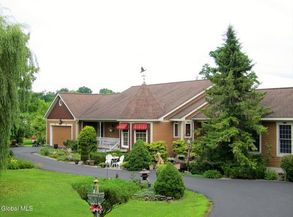 625 McKay Road, Amsterdam, NY 12010