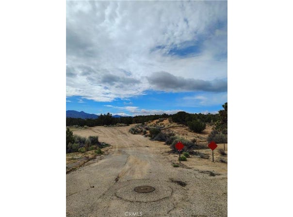 Oxford, Hesperia, CA 92345