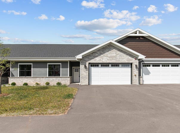 3014 COMMUNITY Way, MENASHA, WI 54952