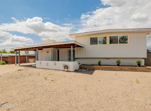 8249 E 19th Street, Tucson, AZ 85710
