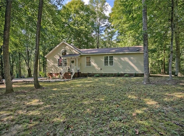 11703 Mitchell Road, Saluda, VA 23149