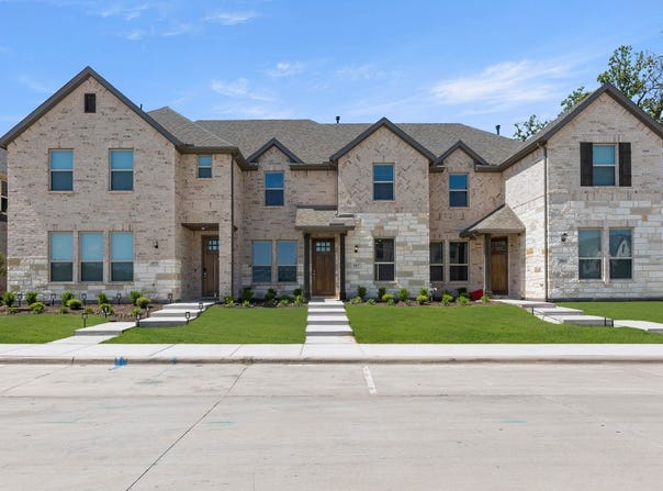 1967 Gentle Oak Trail, Corinth, TX 76210