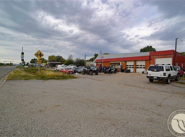 108 Highway, Fromberg, MT 59014