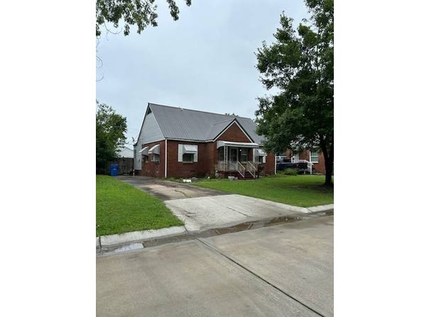 438 J St NW, Miami, OK 74354