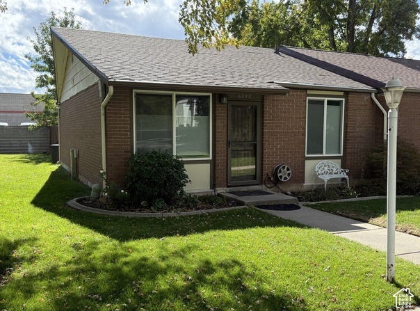 6092 S 2075 St E, Holladay, UT 84121