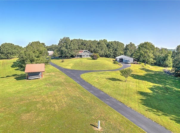9897 Almosta Road, Decatur, AR 72722