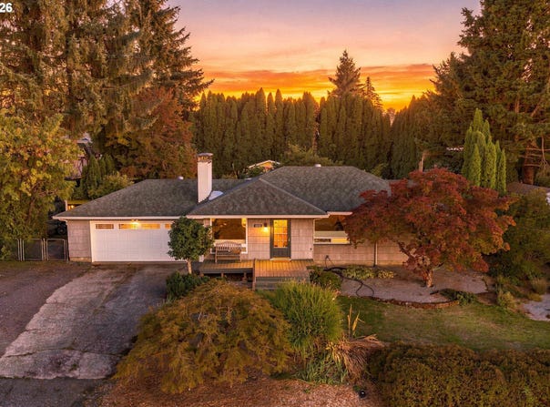 21932 SE ASH St, Gresham, OR 97030