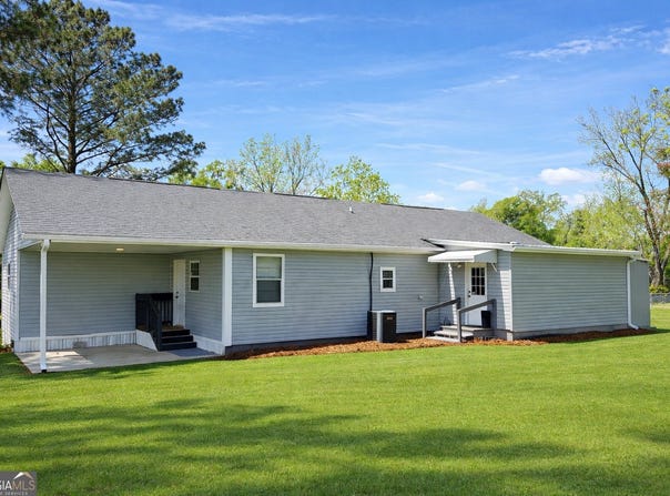 21 6th Avenue, Rochelle, GA 31079