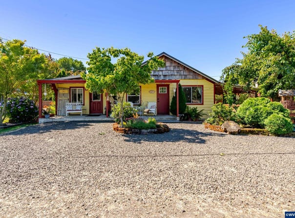 362 E Washington Av, Brownsville, OR 97327