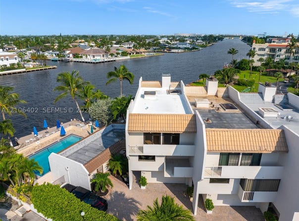 1222 Hillsboro Mile, Hillsboro Beach, FL 33062