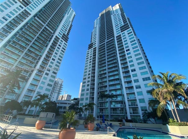 244 Biscayne Blvd, Miami, FL 33132