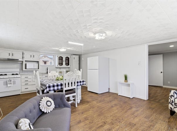 14 W Post Oak Ave, Rogers, TX 76569