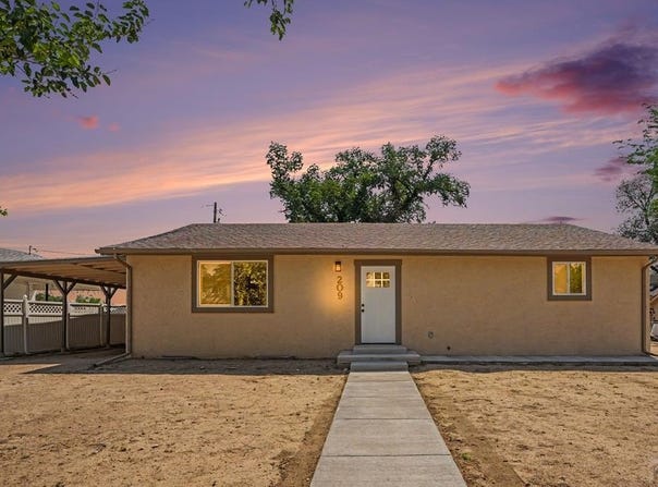 209 James St, Avondale, CO 81022