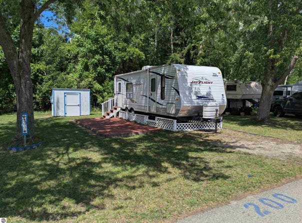 831 S Main Street, Au Gres, MI 48703