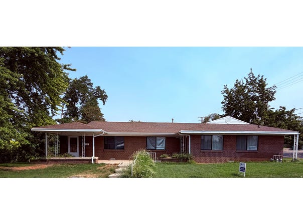 27 E MAIN St, Sandy, UT 84070