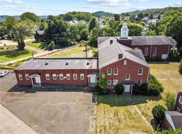 500 Thompson Ave, Clairton, PA 15025