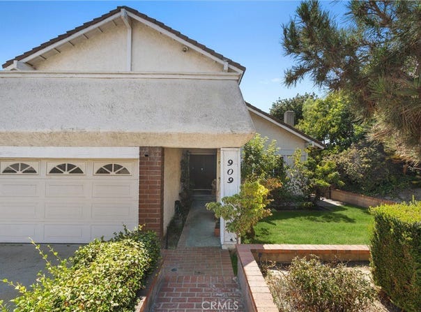 909 Lexington, Montebello, CA 90640