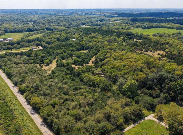 SW Urish RD, Topeka, KS 66615