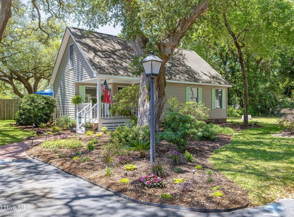 313 E Brown Street, Southport, NC 28461
