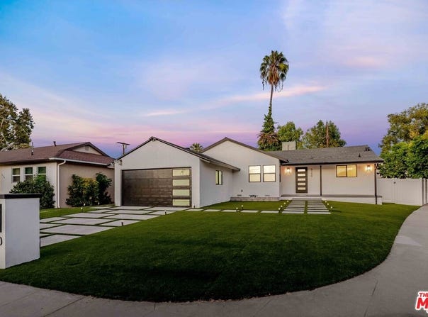 6150 Sylvia Ave, Tarzana, CA 91335
