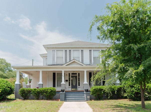 203 Minturn Avenue, Hamlet, NC 28345