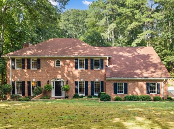 200 Wedgeway, Sandy Springs, GA 30350