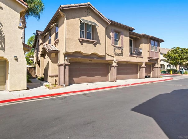 425 S Meadowbrook Dr, San Diego, CA 92114