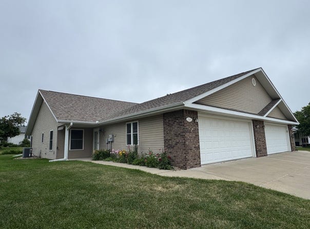 2020 NE 1st ST, Elk Horn, IA 51531
