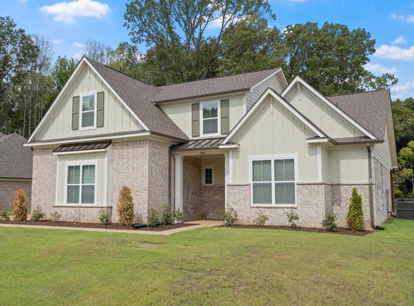 7044 WALKER FARMS Dr, Bartlett, TN 38002