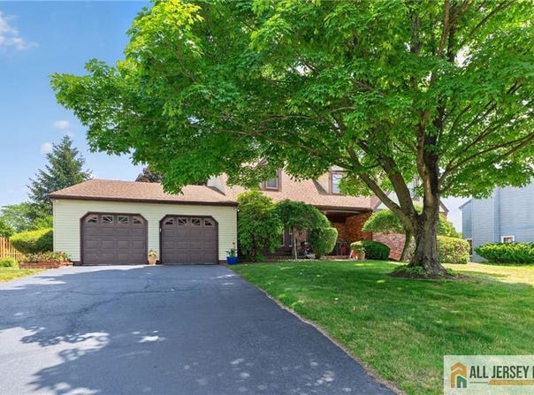 10 Krebs Road, Plainsboro, NJ 08536