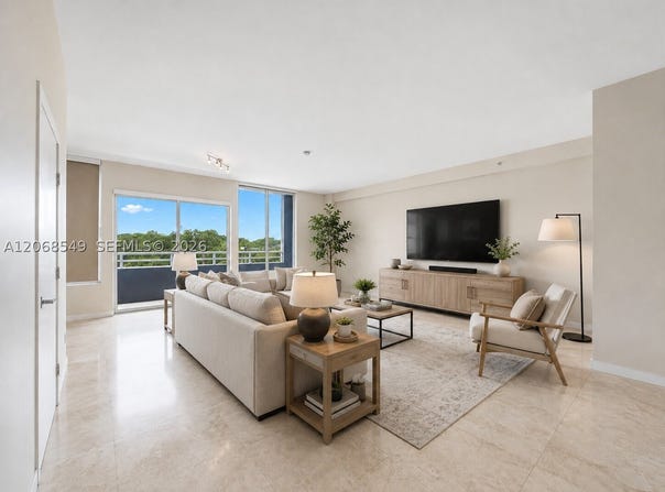 3250 Grand Ave, Miami, FL 33133