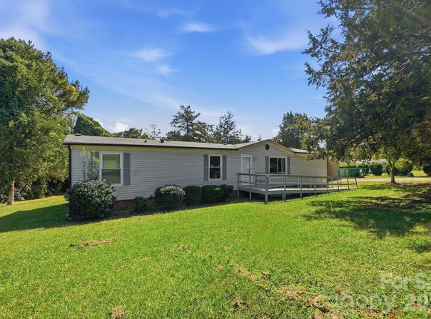 6017 Frazier Drive, Davidson, NC 28036