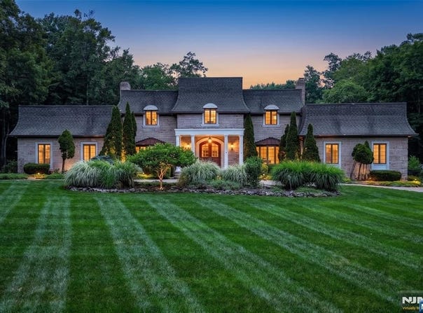 21 Baldwin Road, Saddle River, NJ 07458