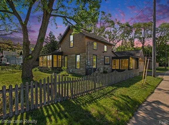 349 W Livingston Road, Highland Twp, MI 48357