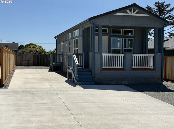 94112 4TH St, GoldBeach, OR 97444