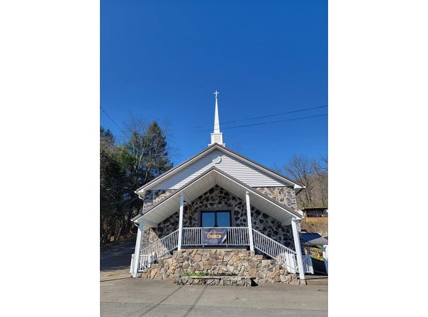 177 Circleview Drive, PAX, WV 25904